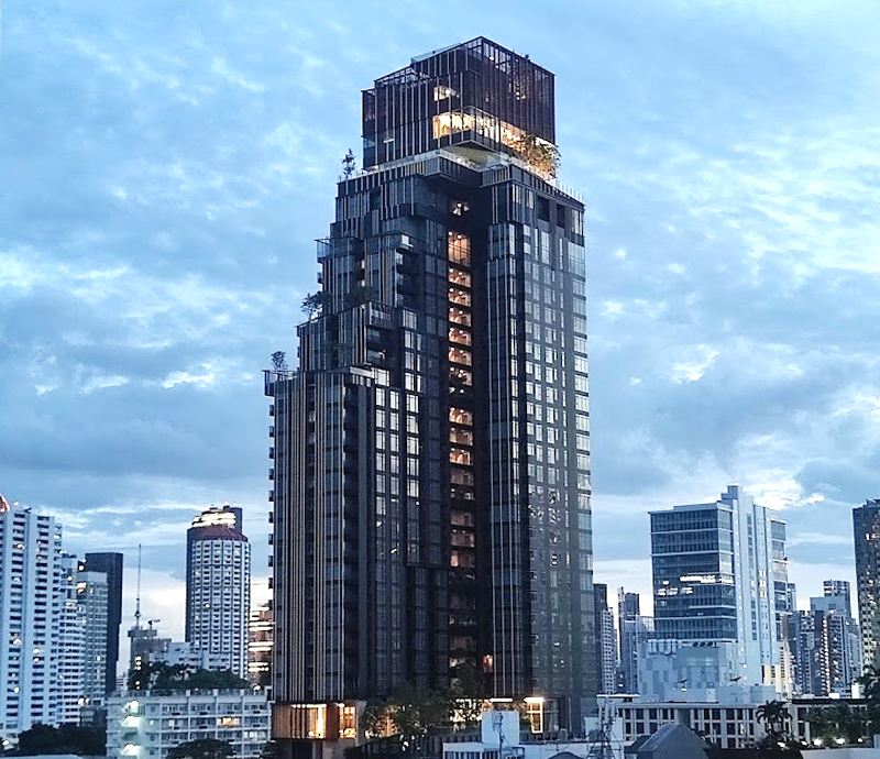 Rhythm Ekkamai Estate